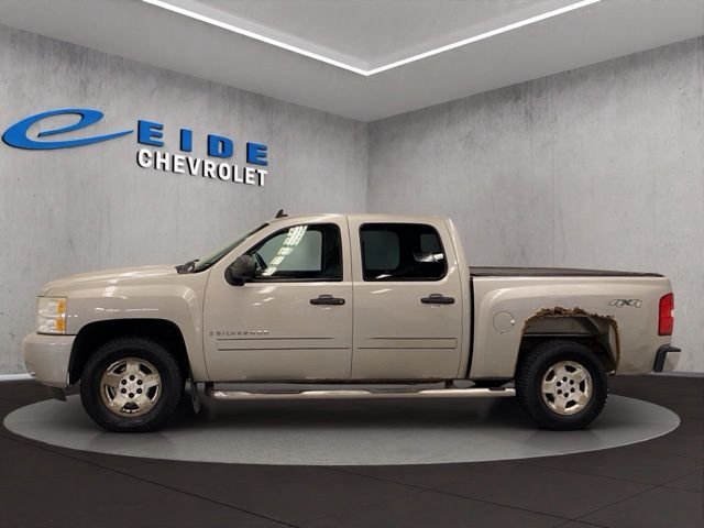 Used 2008 Silver Chevrolet LT image 10