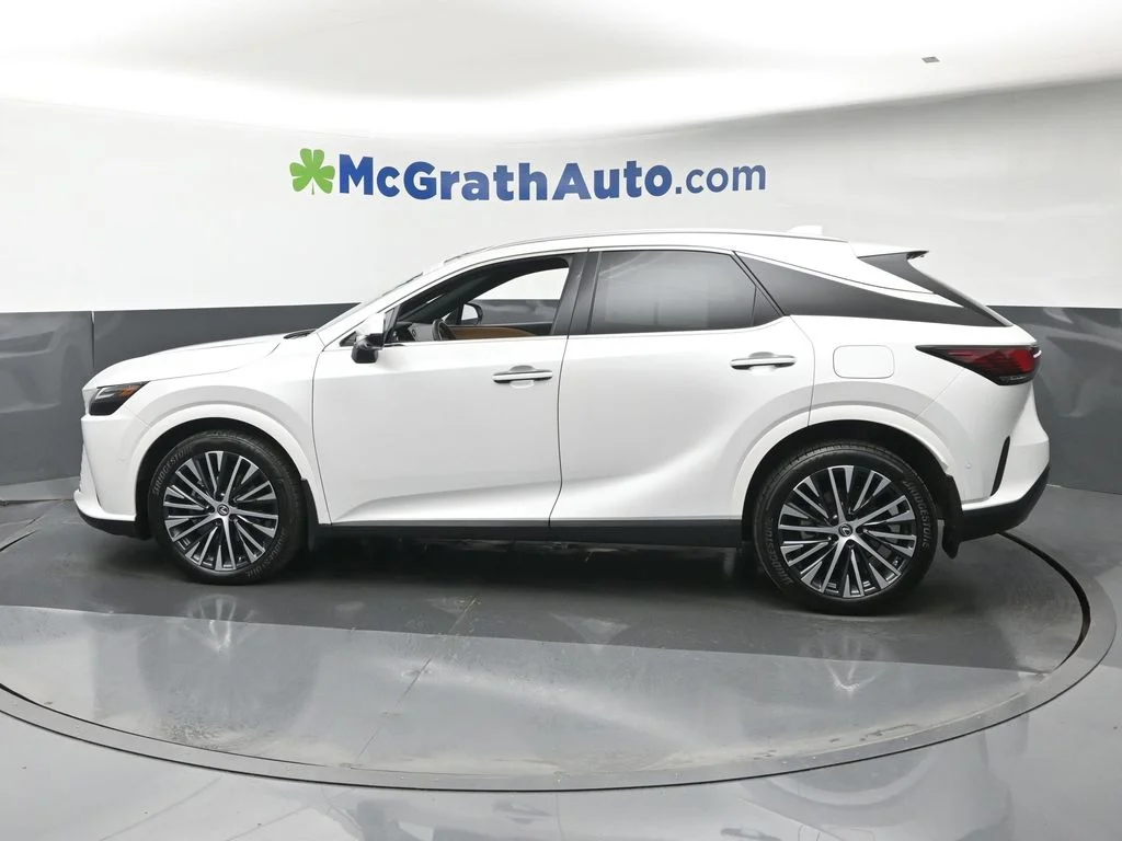 Used 2025 White Lexus 350 Premium Plus image 23
