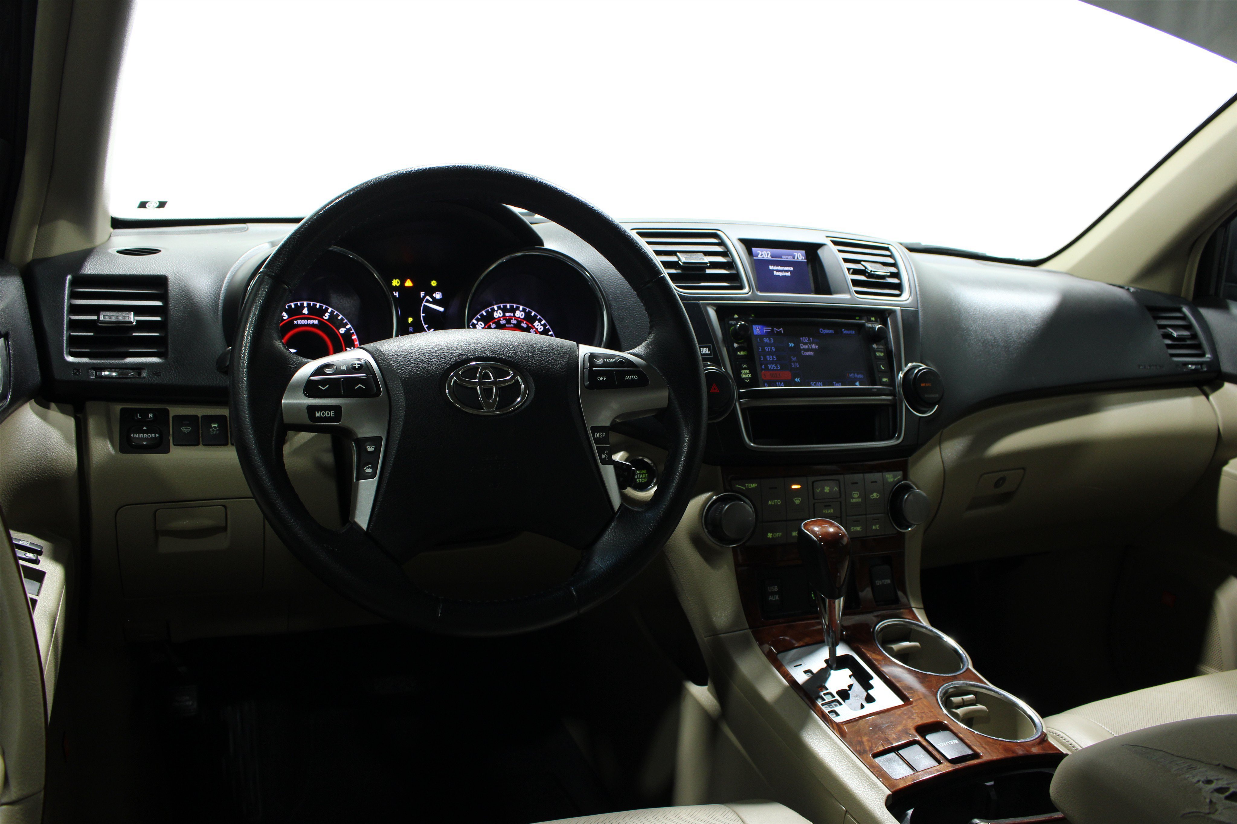 Used 2013 Toyota Highlander Limited with VIN 5TDYK3EH6DS124144 for sale in Wichita, KS