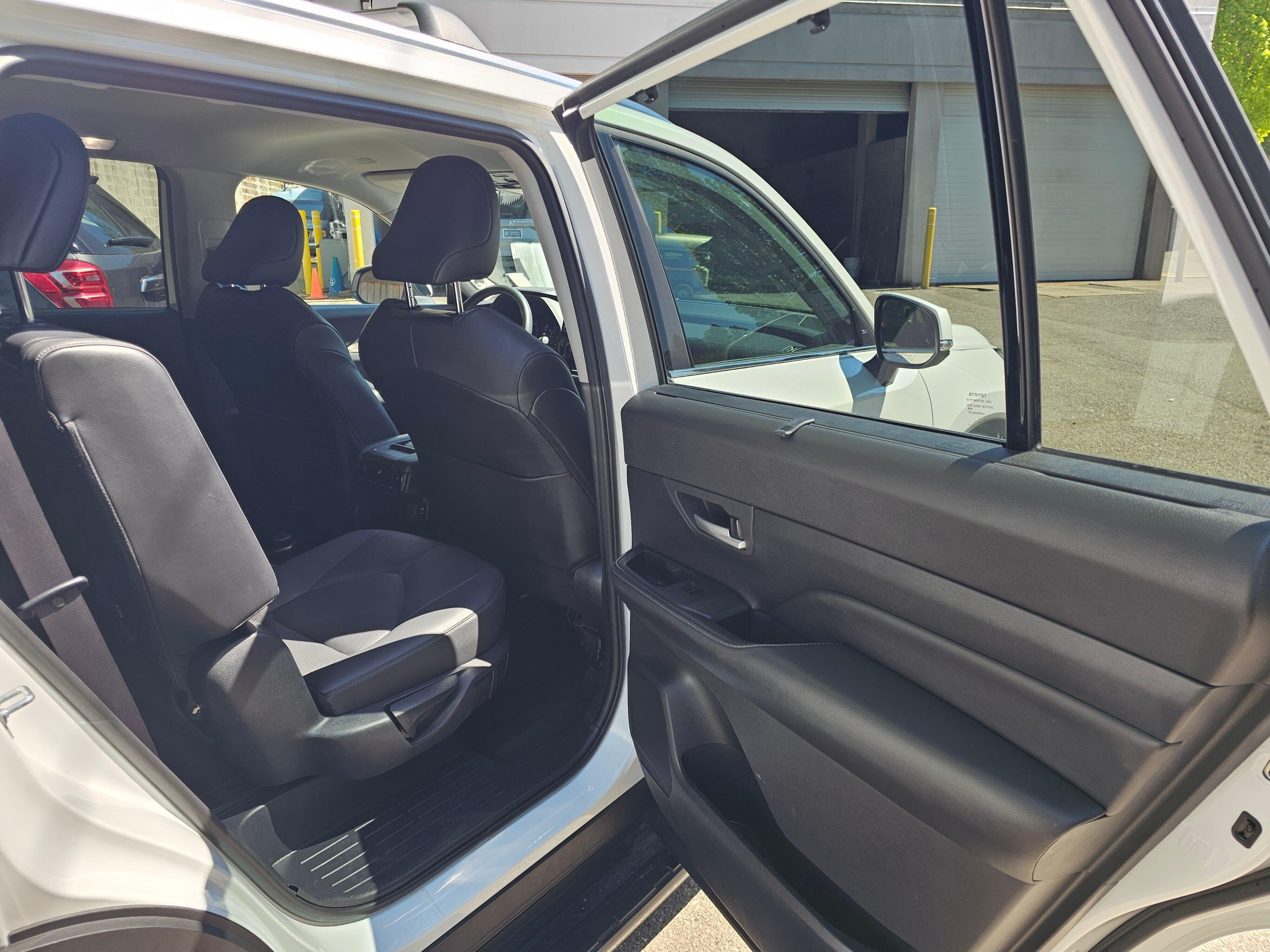 Used 2024 Wind Chill Pearl Toyota Limited image 12