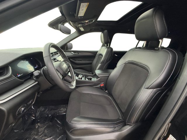 Used 2024 Black Jeep Altitude X image 10