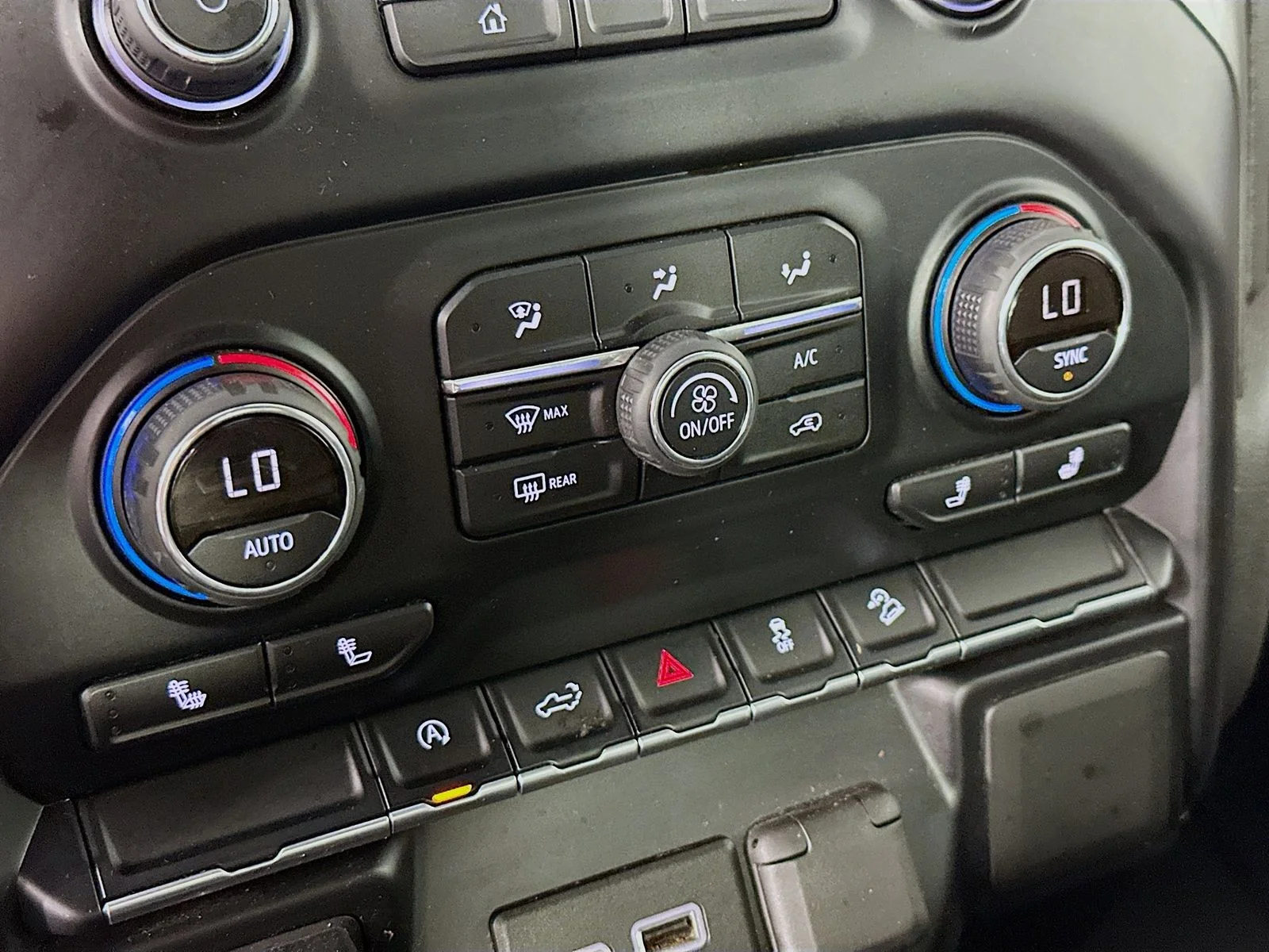 Used 2019 Summit White Chevrolet LT Trail Boss image 17