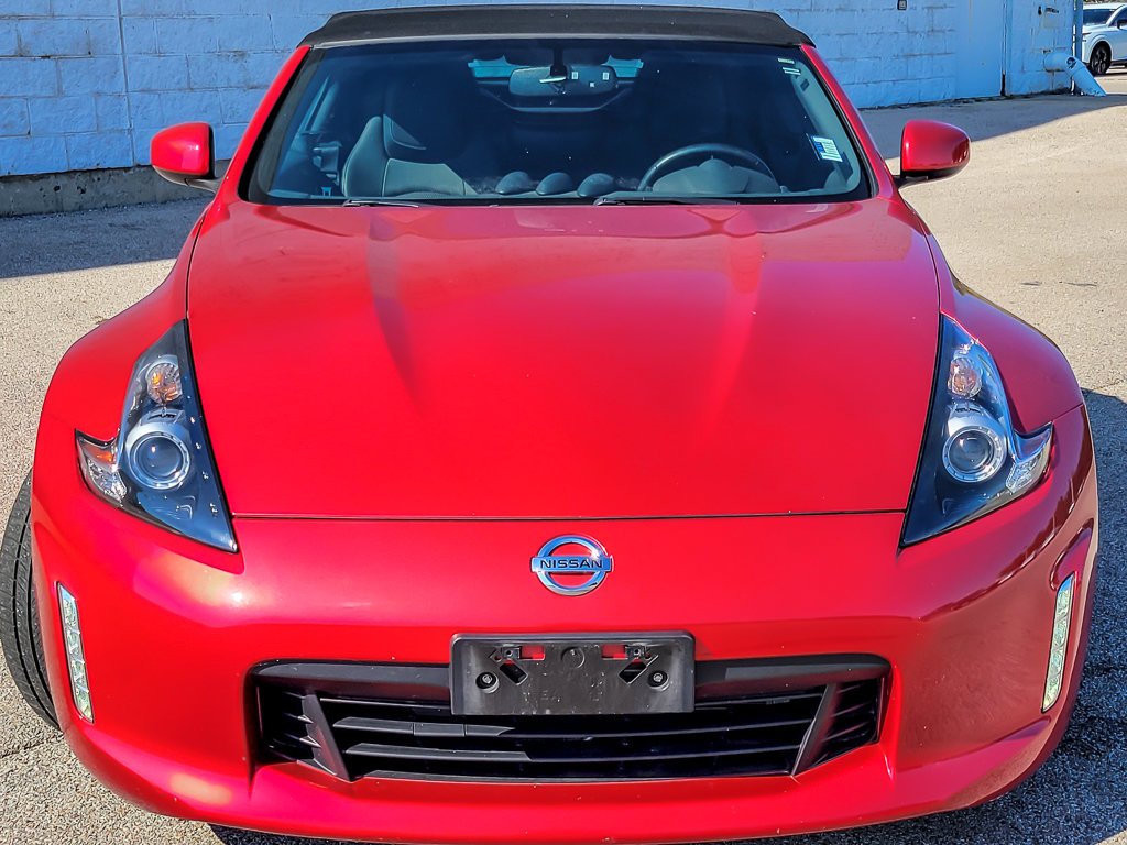 Used 2018 Passion Red Nissan Touring Sport image 6