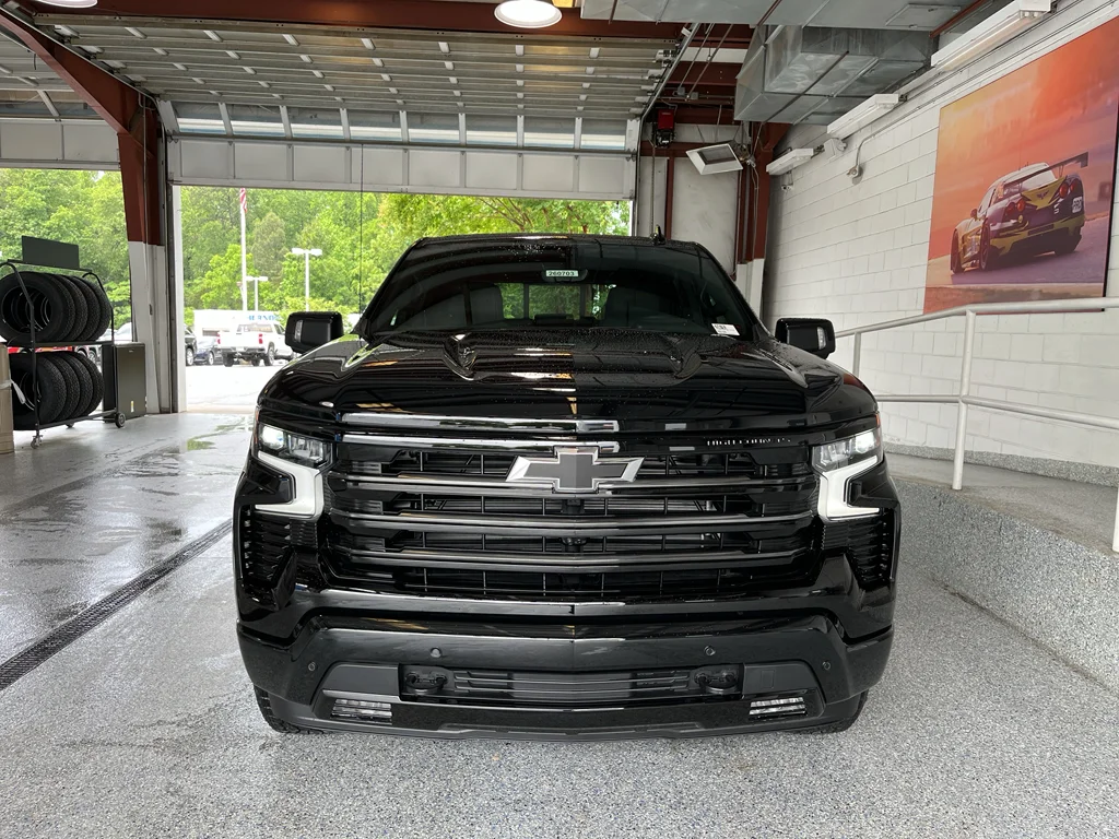 New 2026 Black Chevrolet High Country image 2