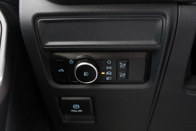 Used 2024 Gray Metallic Ford XLT image 9