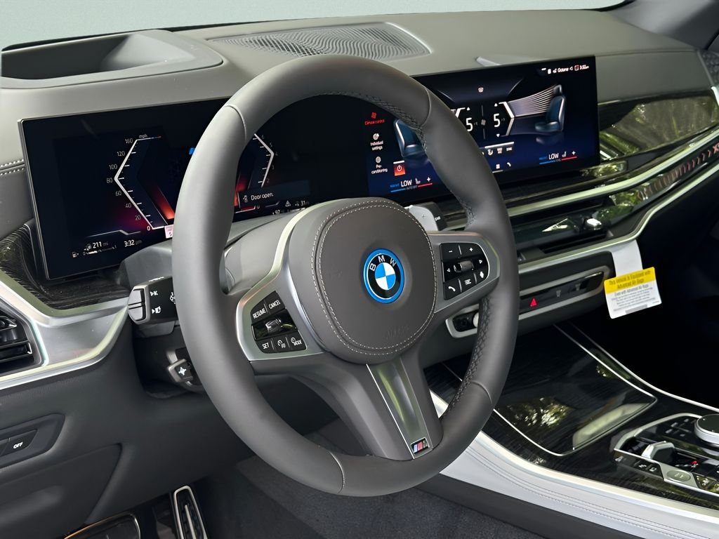 New 2026 Carbon Black Metallic BMW xDrive50e image 13