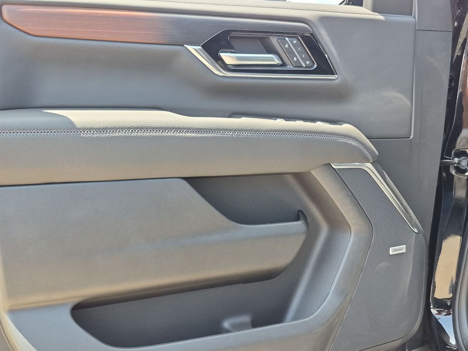 2026 GMC Yukon Denali - Photo 20