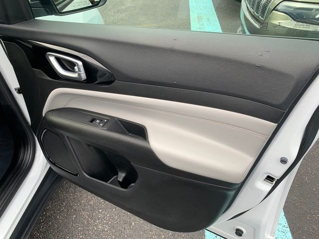 Certified Used 2023 White Jeep Limited image 13