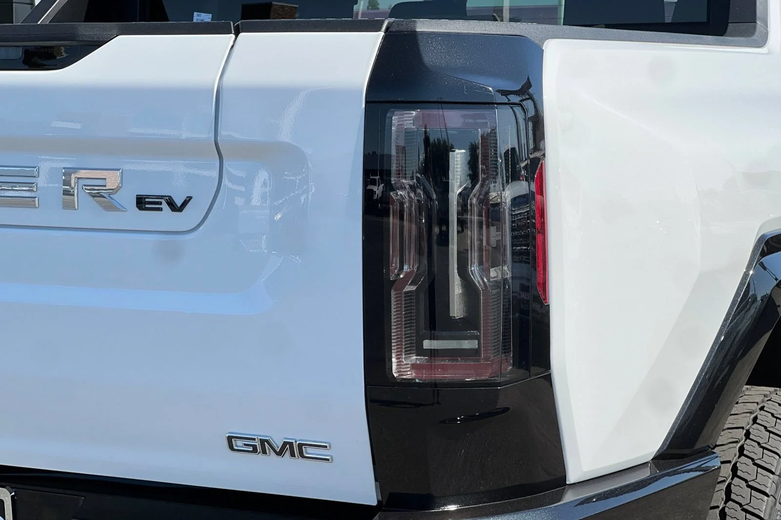 New 2026 Interstellar White GMC 2X image 25
