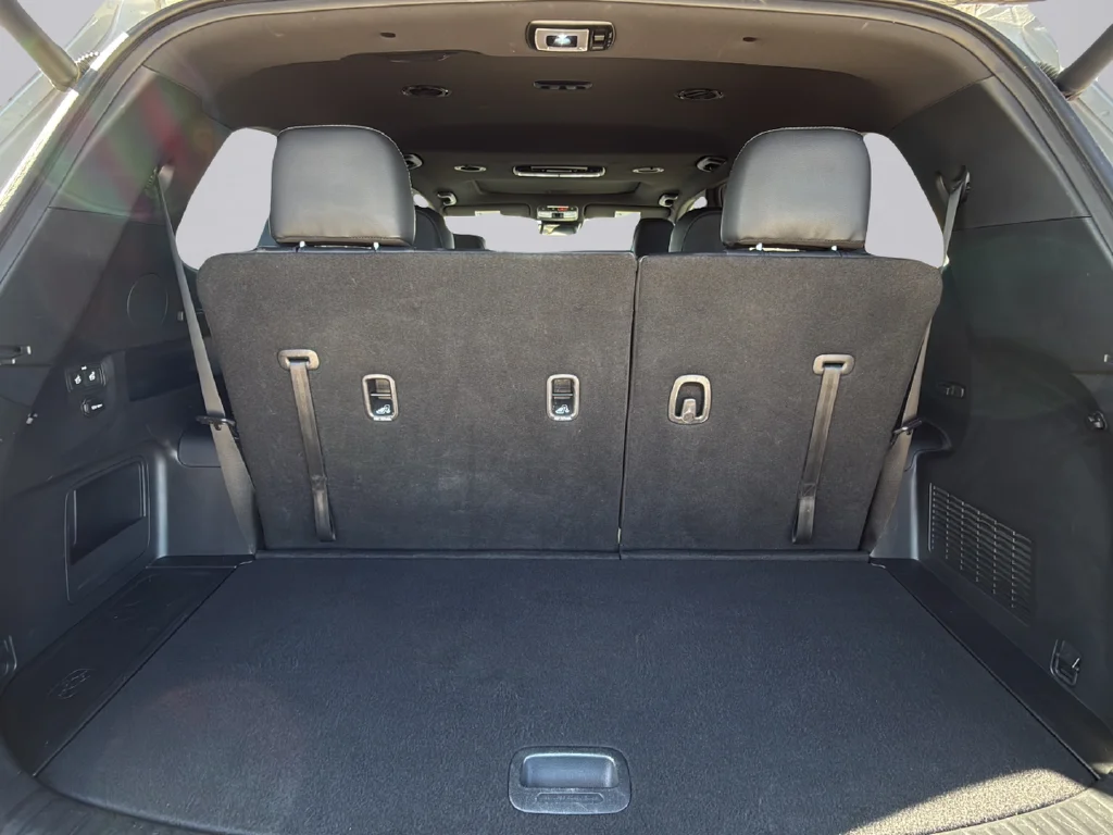 Used 2024 Wolf Gray Kia EX X-Line image 30