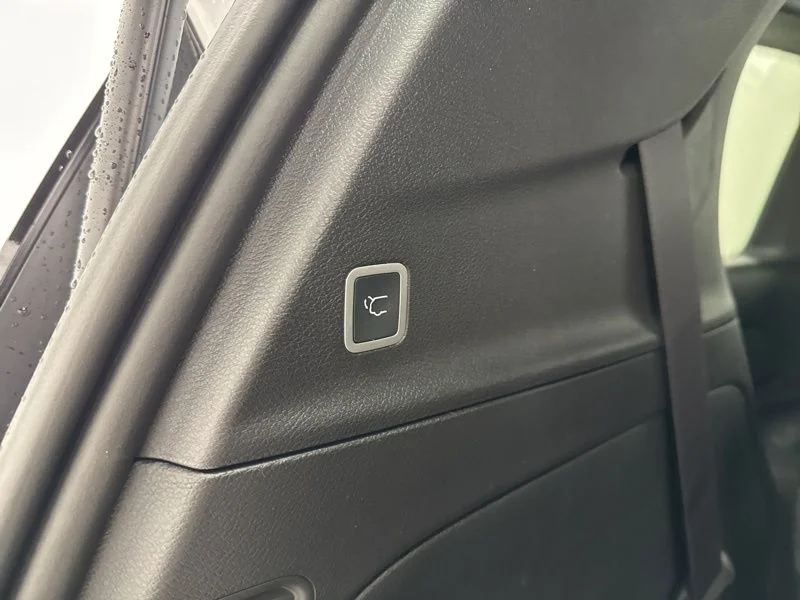 2026 Chrysler Pacifica Select - Photo 10