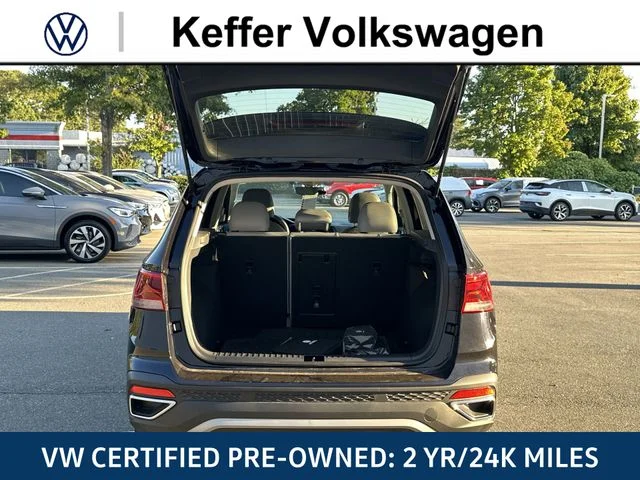 Certified Used 2023 Black Volkswagen 1.5T SE image 33