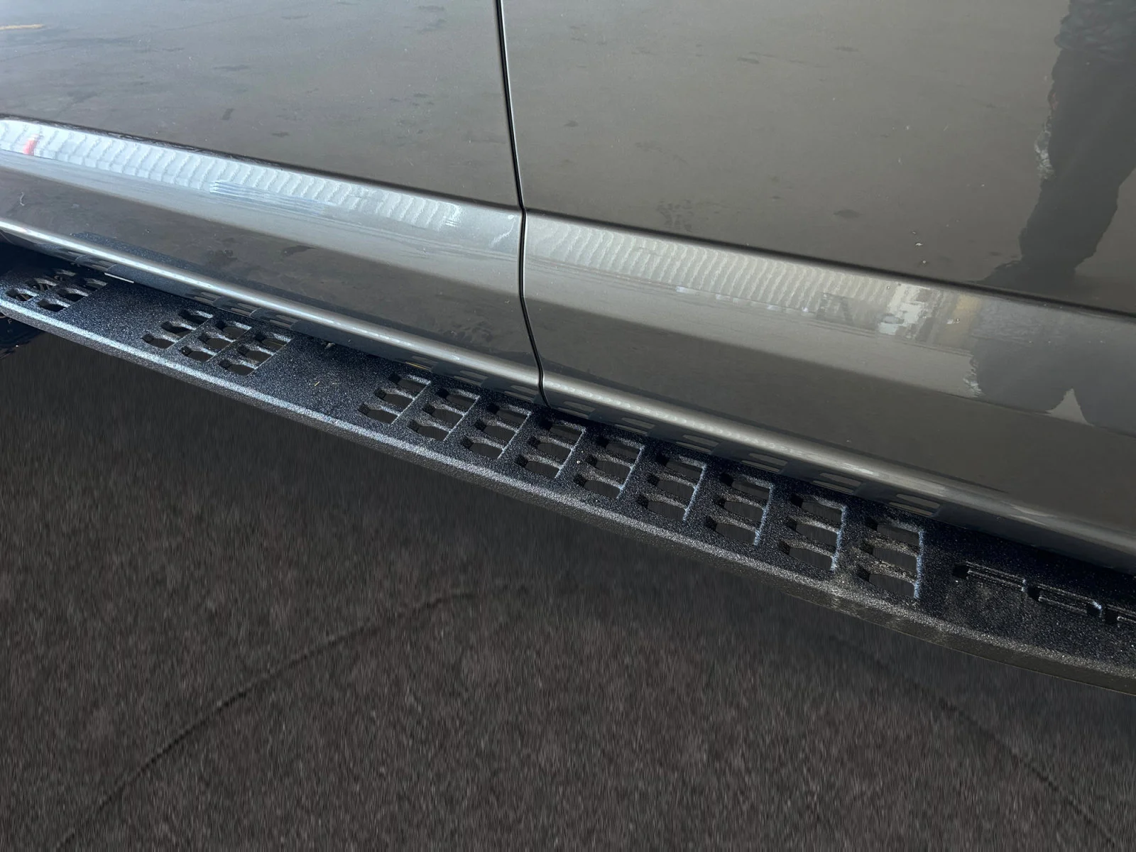 New 2026 Carbonized Grey Metallic Ford Tremor image 10