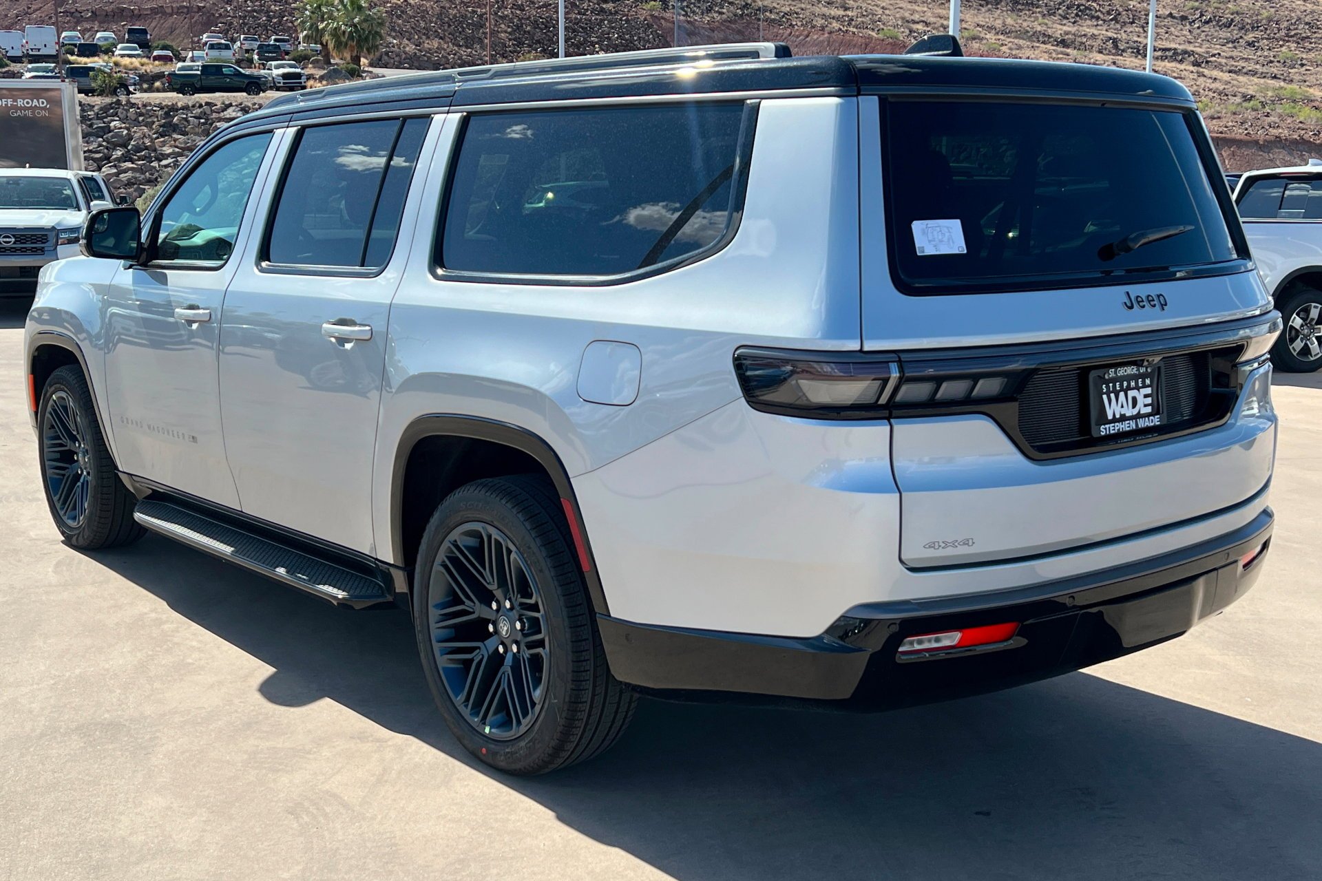 New 2026 Silver-Zynith Exterior Paint Jeep 85th Anniversary image 3