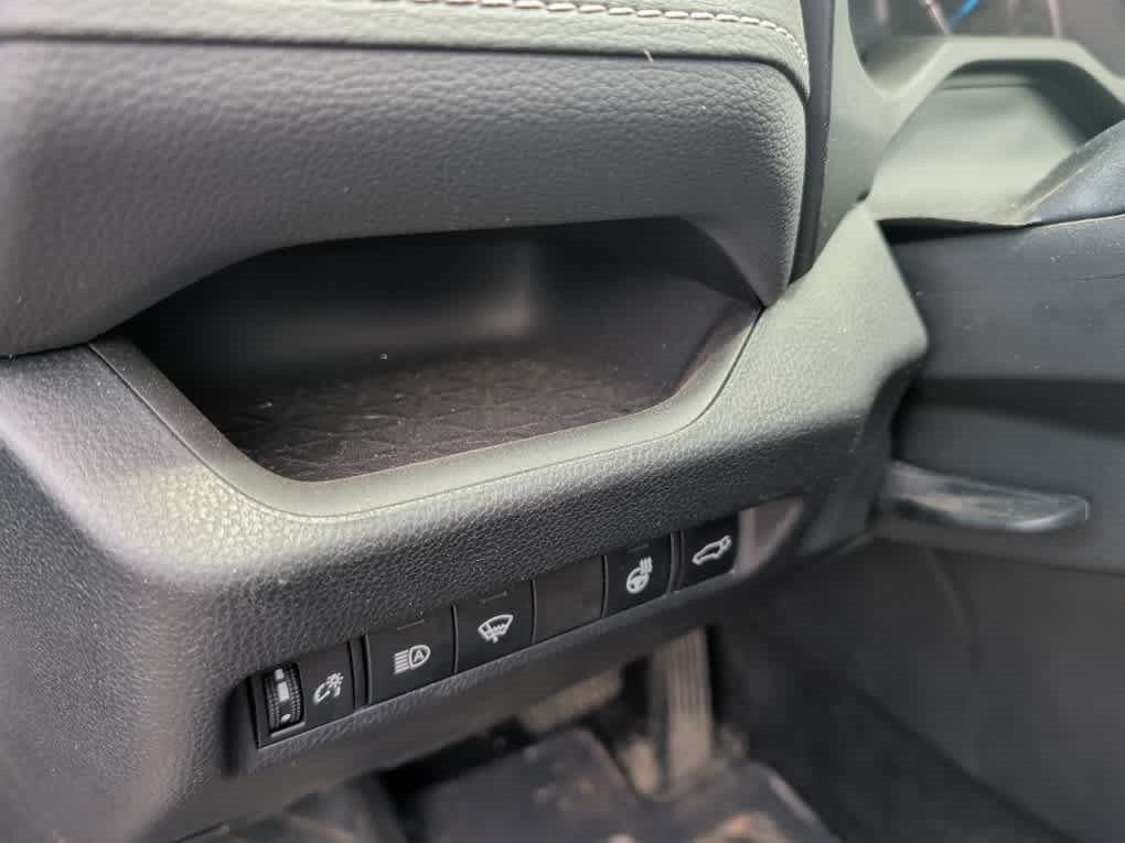 Used 2022 Magnetic Gray Metallic Toyota Hybrid XLE image 13