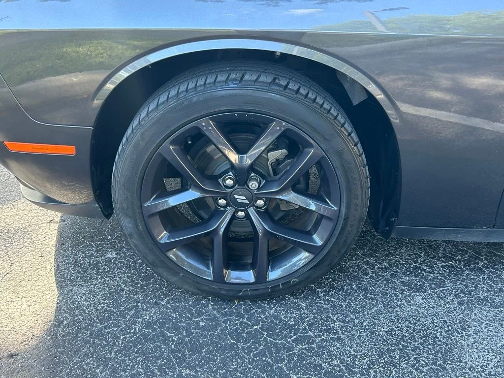 Used 2020 Gray Dodge SXT image 23