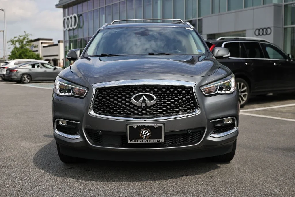 Used 2019 Graphite Shadow INFINITI LUXE image 12