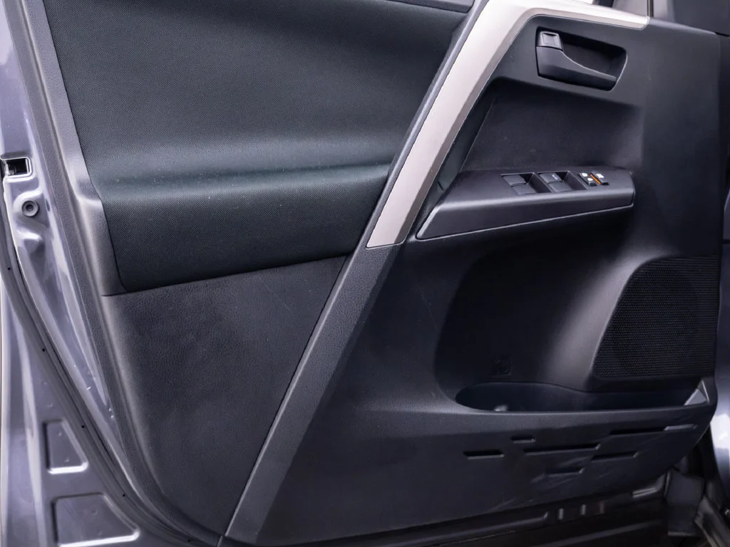 Used 2018 Gray Toyota LE image 15