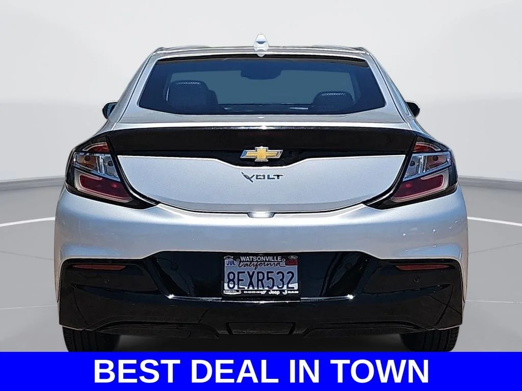 Used 2018 Silver Chevrolet Premier image 4
