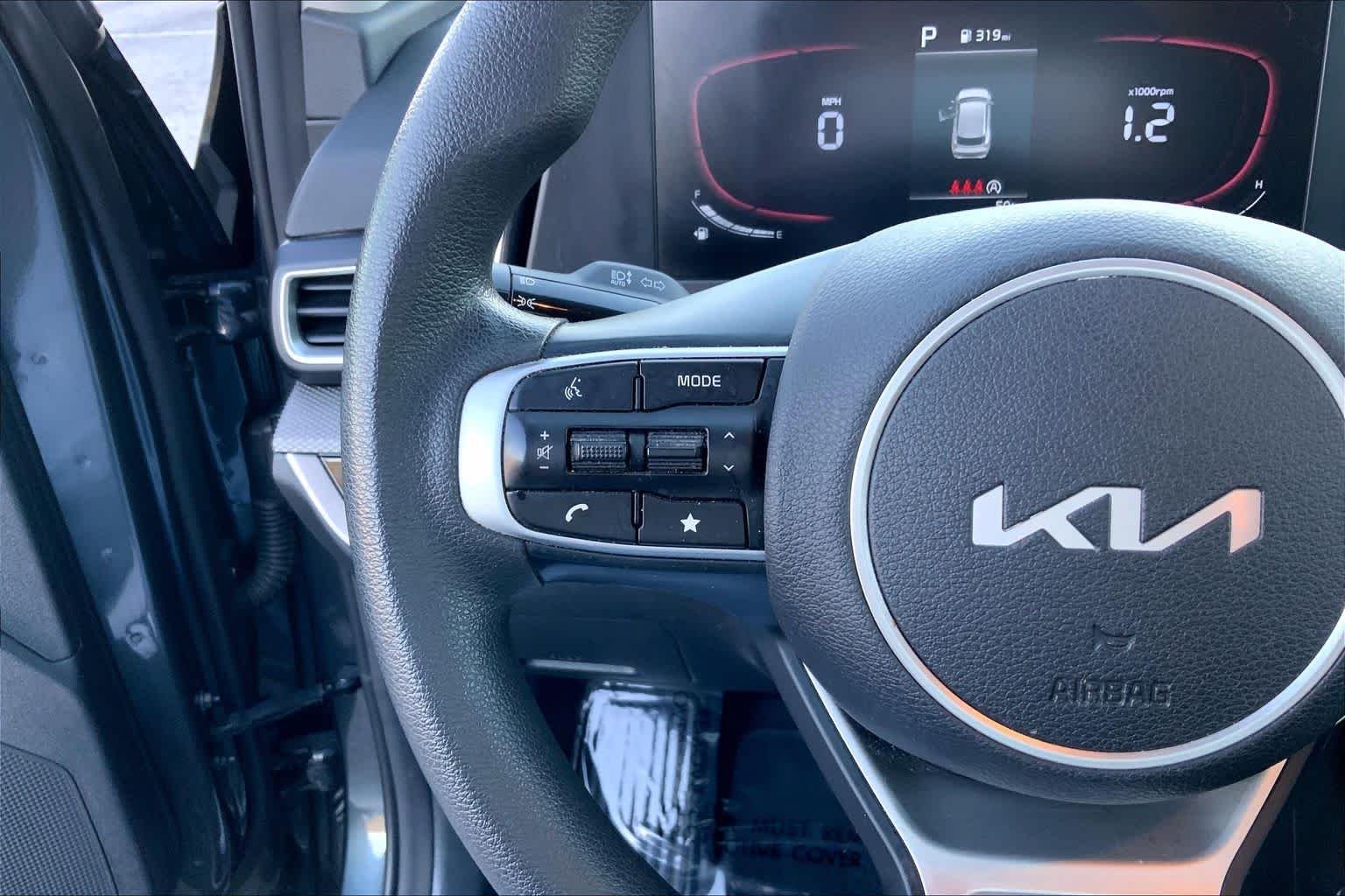 Used 2023 Gravity Gray Kia LX image 21