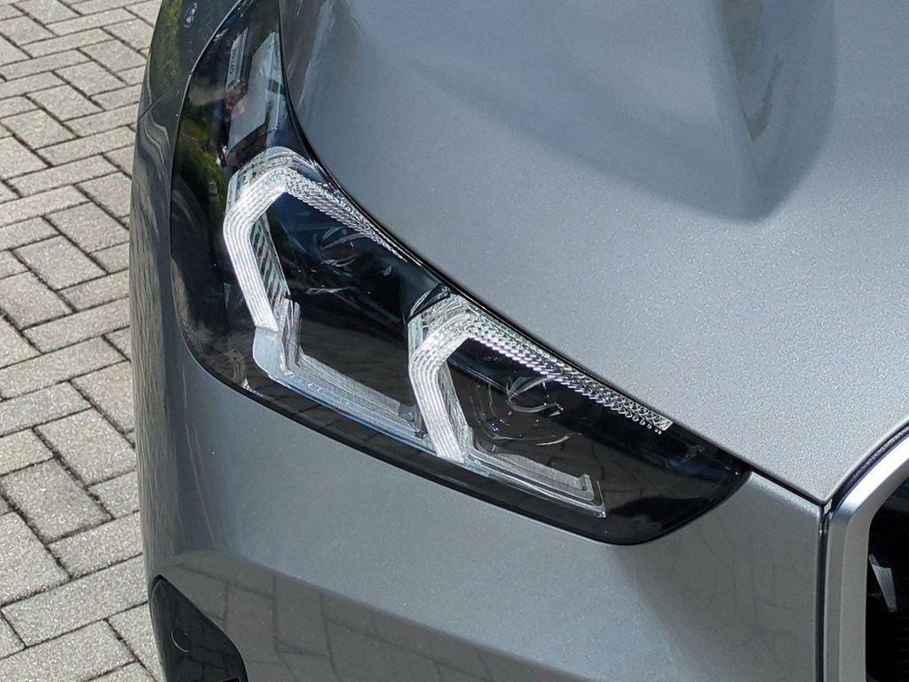 New 2027  BMW xDrive28i image 10