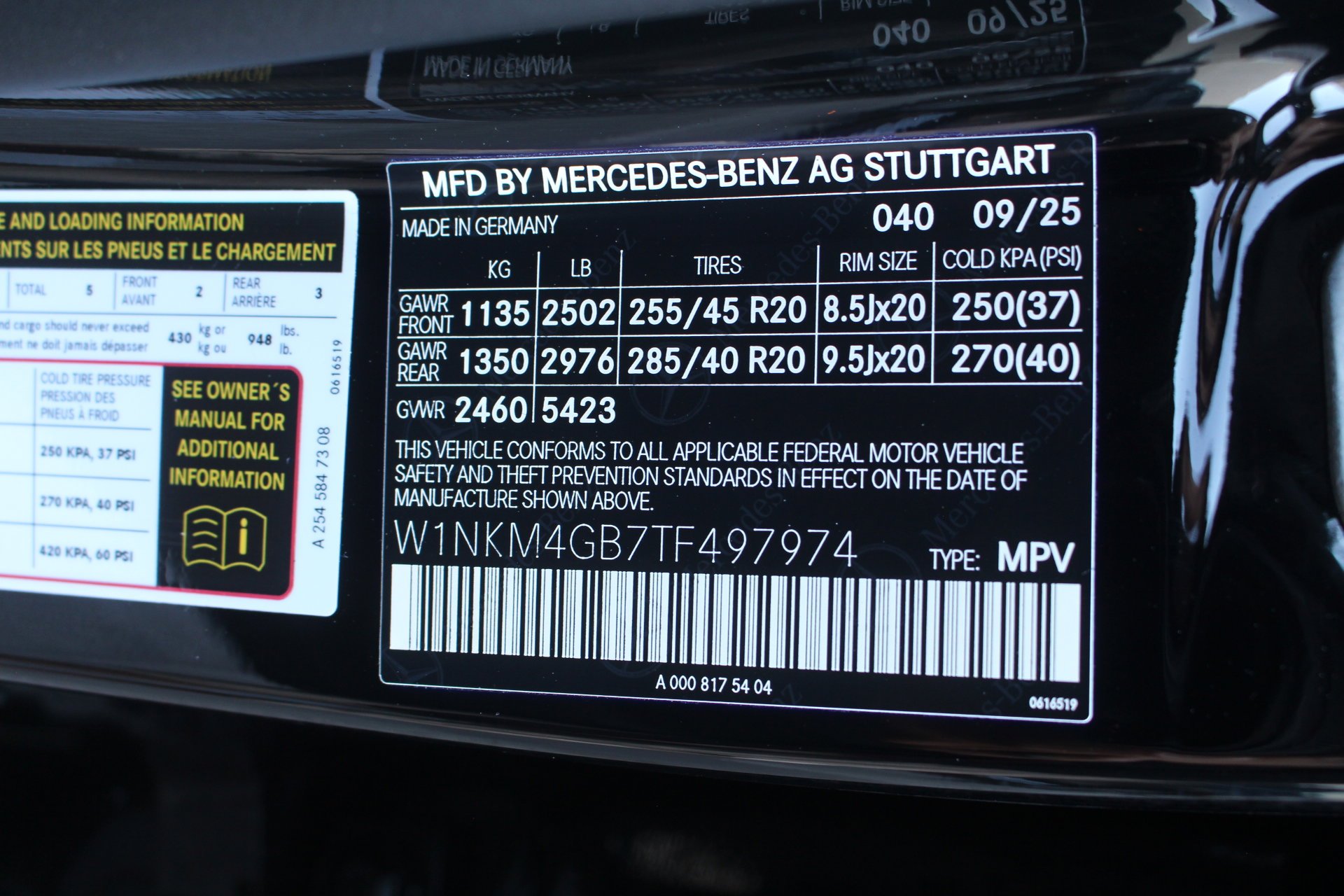 New 2026 Black Mercedes-Benz GLC 300 image 27