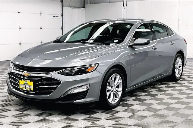 Used 2023 Sterling Gray Metallic Chevrolet LT image 12