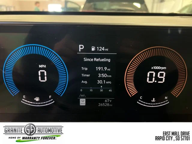Used 2025 White Hyundai SEL image 20