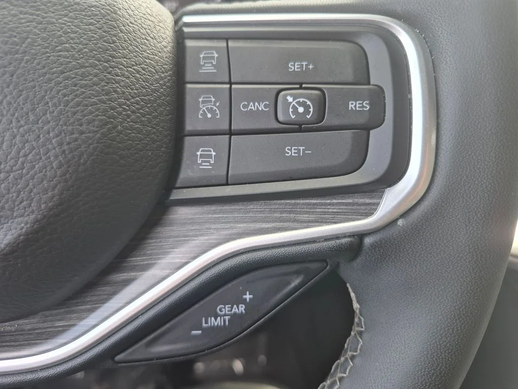 Used 2024 White Jeep Series II image 23