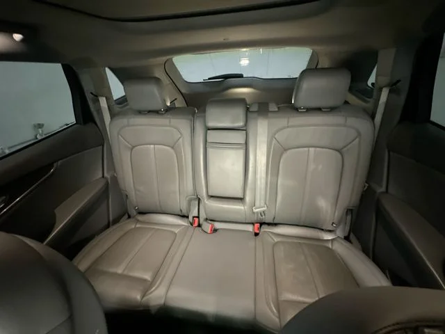 Used 2019 Blue Lincoln Reserve image 26