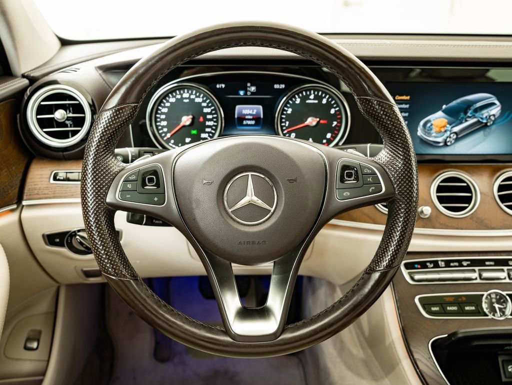 Used 2018 White Mercedes-Benz E 400 Wagon image 41