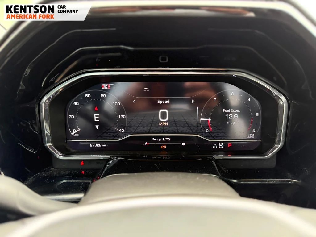 Used 2024 White GMC Elevation image 13
