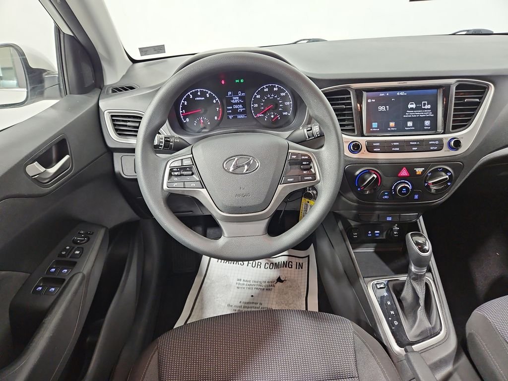 Used 2021 White Hyundai SEL image 14