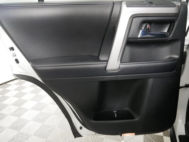 2019 Toyota 4Runner SR5 - Photo 11