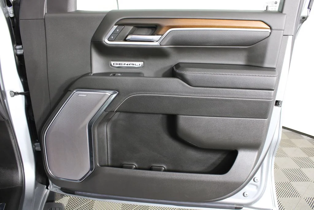 Used 2024 Silver GMC Denali image 8
