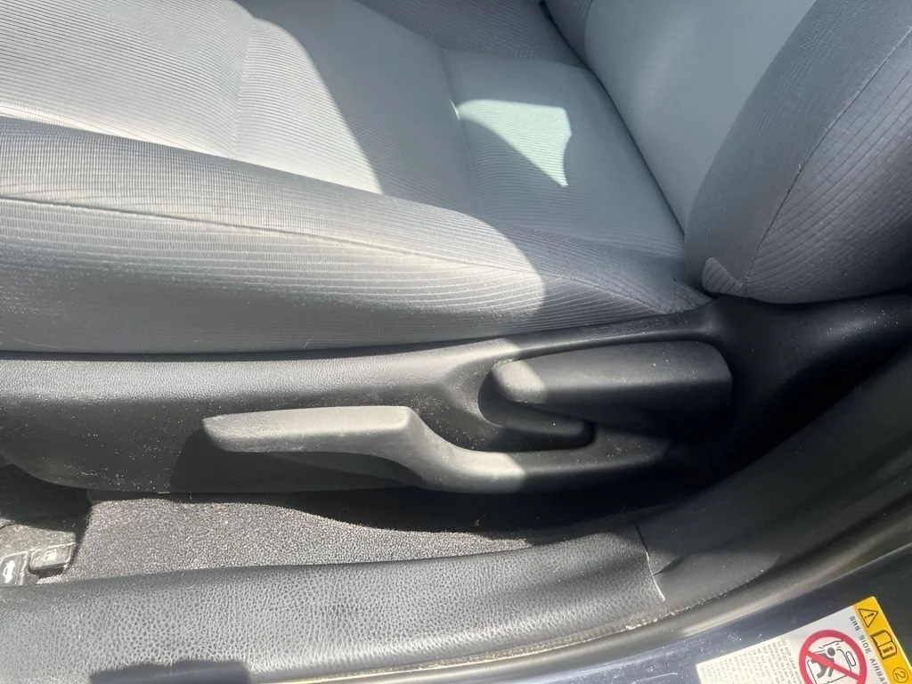 Used 2017 Slate Metallic Toyota L image 18