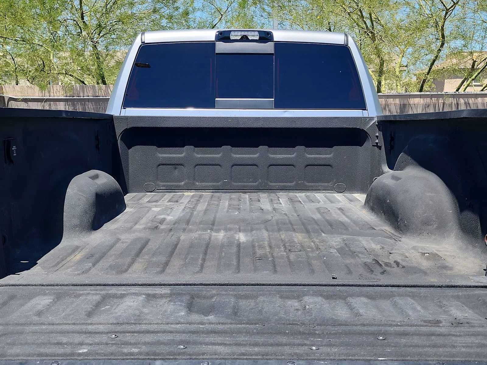 Used 2024 Billet Silver Metallic Clearcoat Ram Laramie image 22