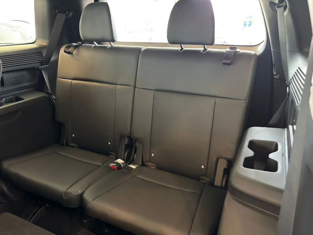 Used 2025 White Hyundai SEL image 27