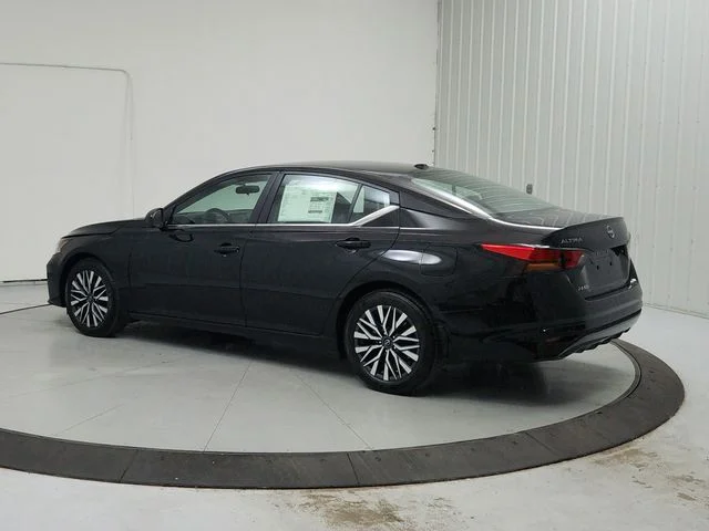 New 2026 Black Nissan 2.5 SV image 5