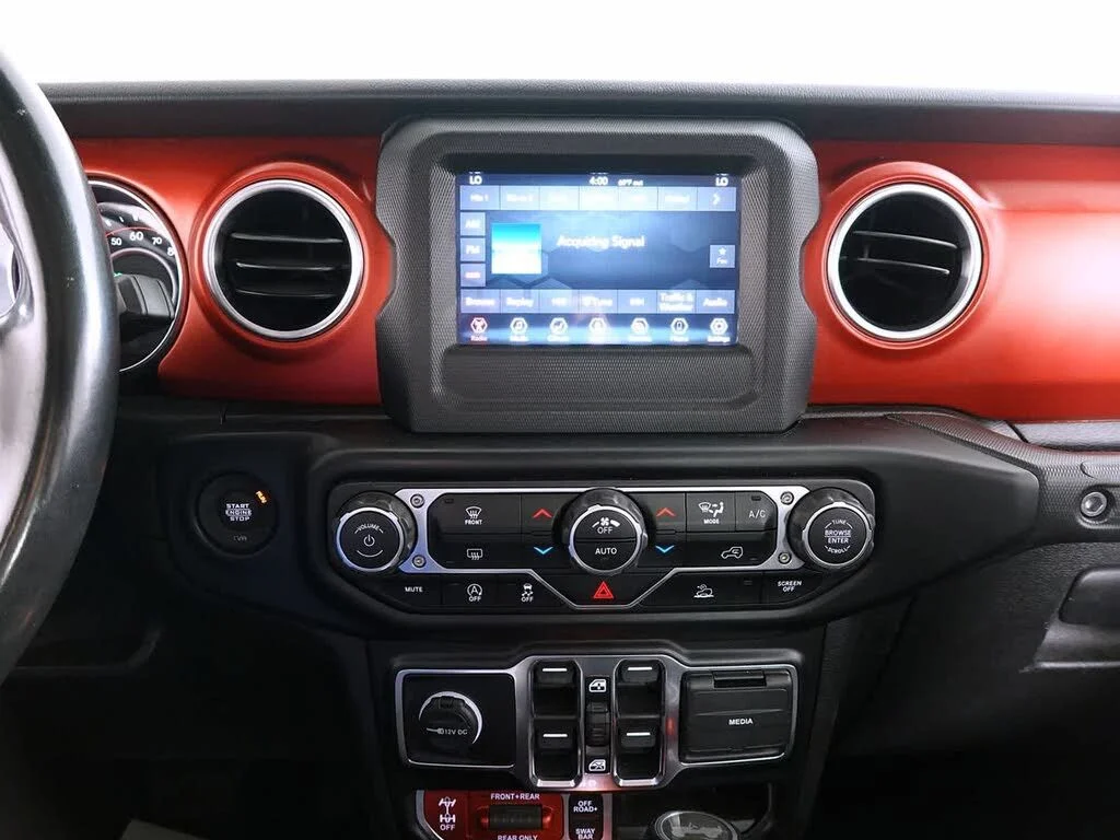 Certified Used 2021 Gray Jeep Unlimited Rubicon image 21