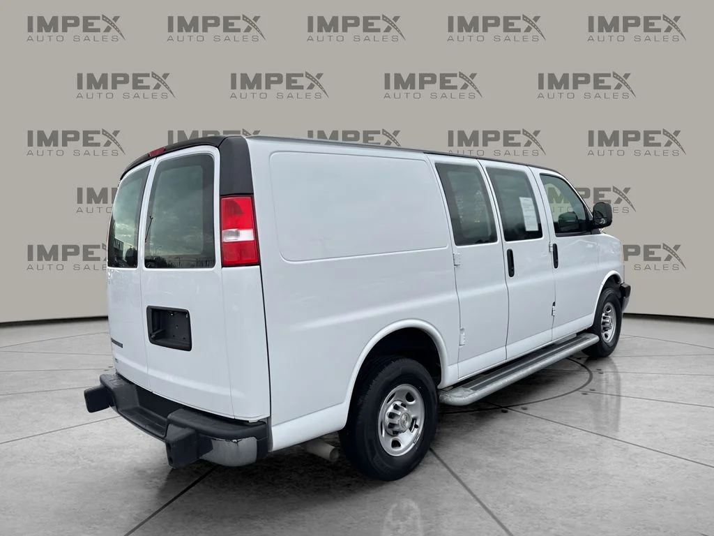 Used 2024 White Chevrolet Work Van image 5
