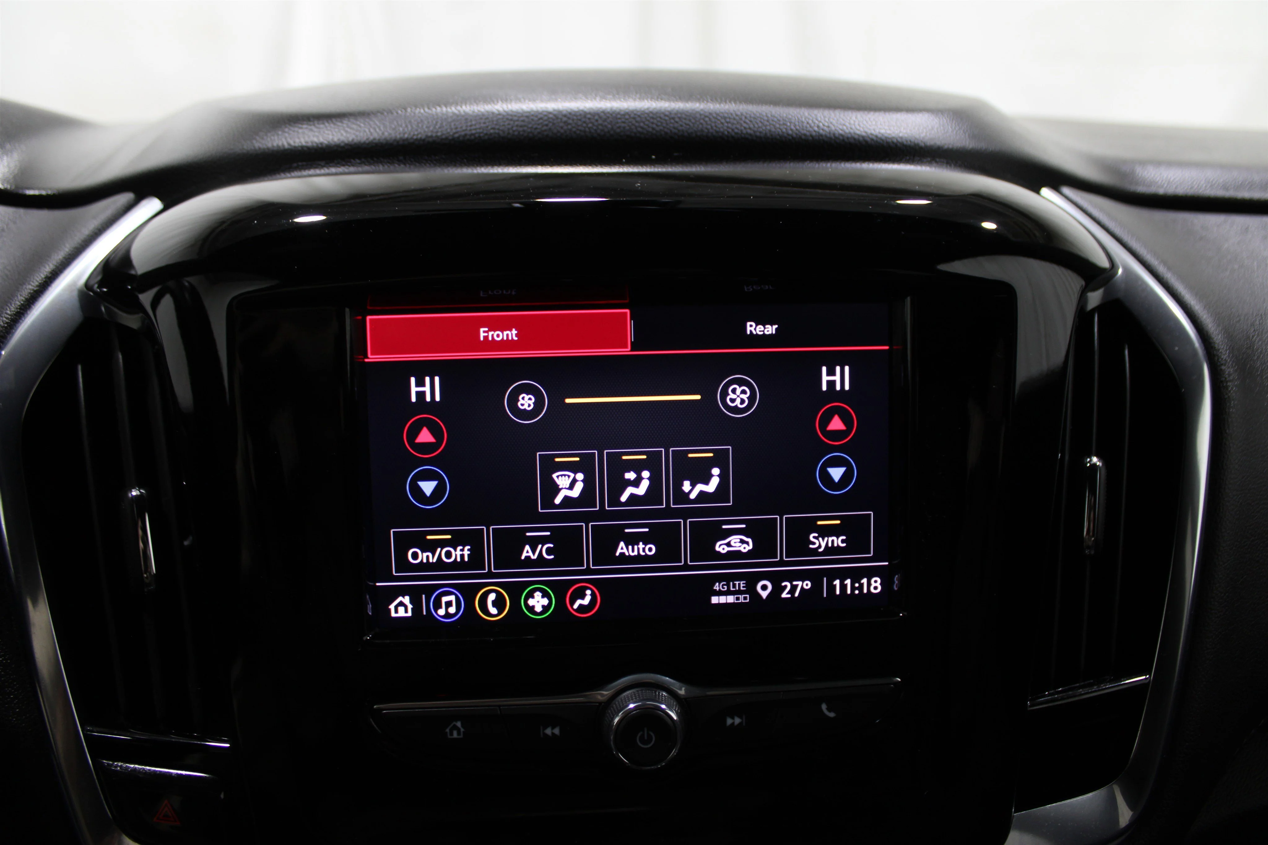 2023 Chevrolet Traverse 1LT - Photo 18