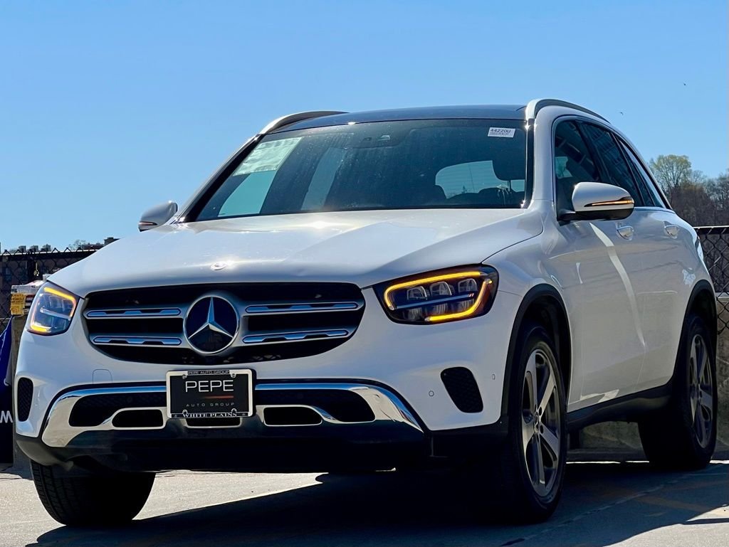 Certified Used 2022  Mercedes-Benz GLC 300 image 4