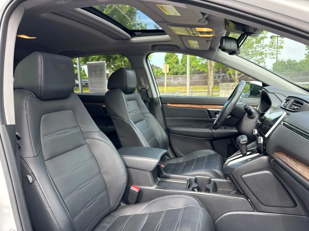 Used 2019 Platinum White Pearl Honda Touring image 24
