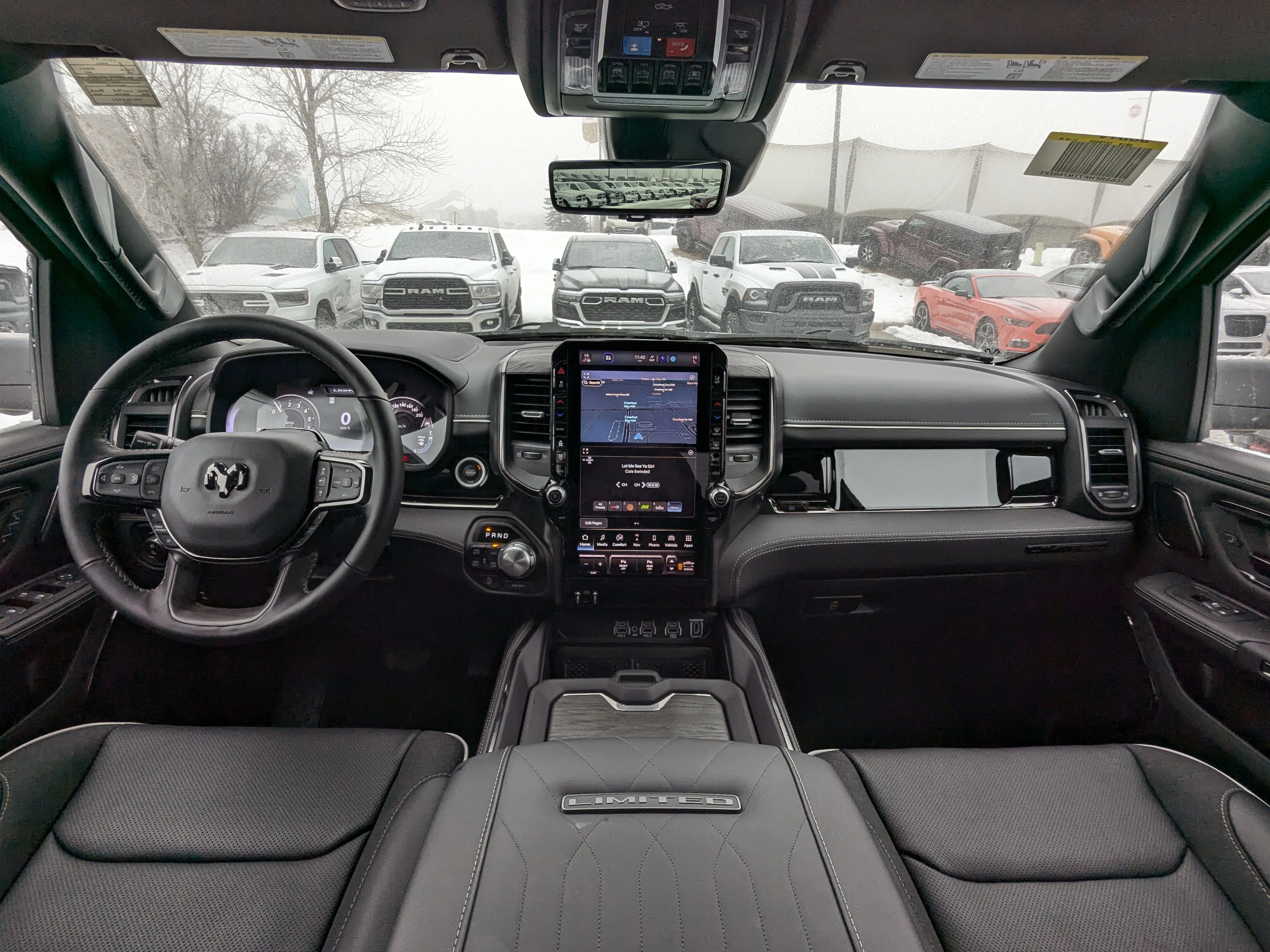 New 2026 Black RAM Limited - PANO SUNROOF - HEADS UP DISPLAY - RAMBOX CARGO & TONS MORE! image 28