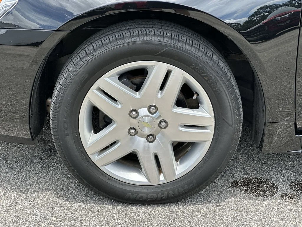 Certified Used 2014 Black Chevrolet LT image 30