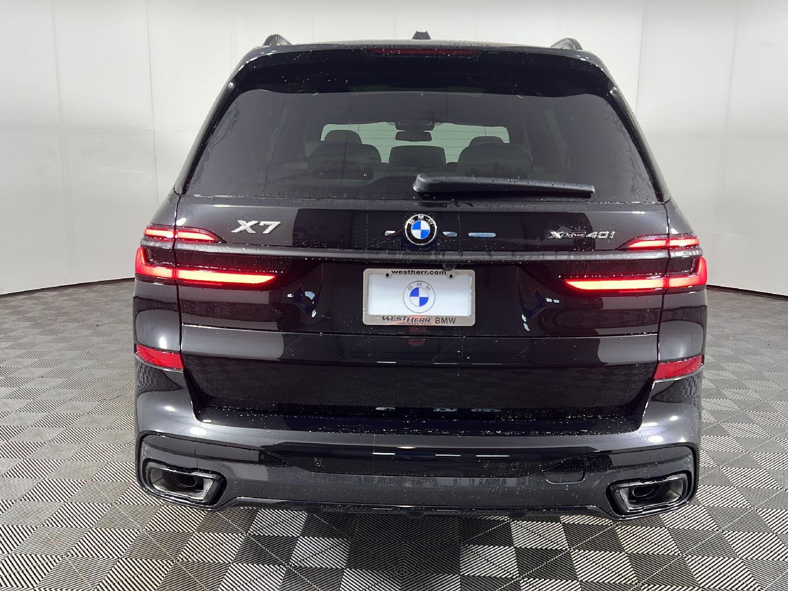 New 2027 Black Sapphire Metallic BMW xDrive40i image 16
