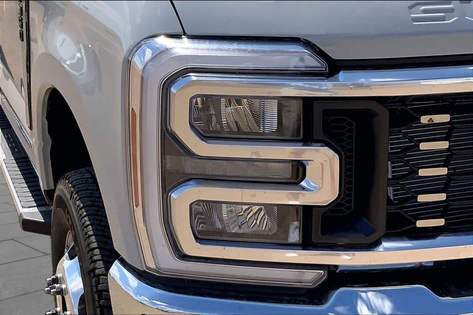 New 2026 Avalanche Ford F-350® Lariat® image 13