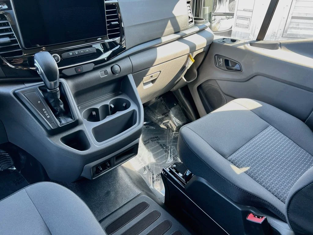 New 2026 Carbonized Gray Metallic Ford XLT image 28