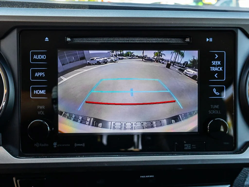 Used 2019 White Toyota SR5 image 37